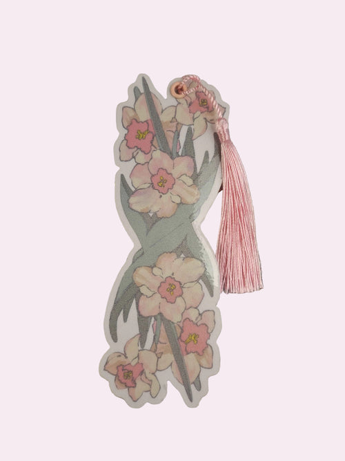Hand-drawn Daffodil Bookmark featuring a cheerful daffodil bloom with trumpet-shaped center and star-like petals, original botanical artwork by indie artist Ailyse of Finding Wonderland
